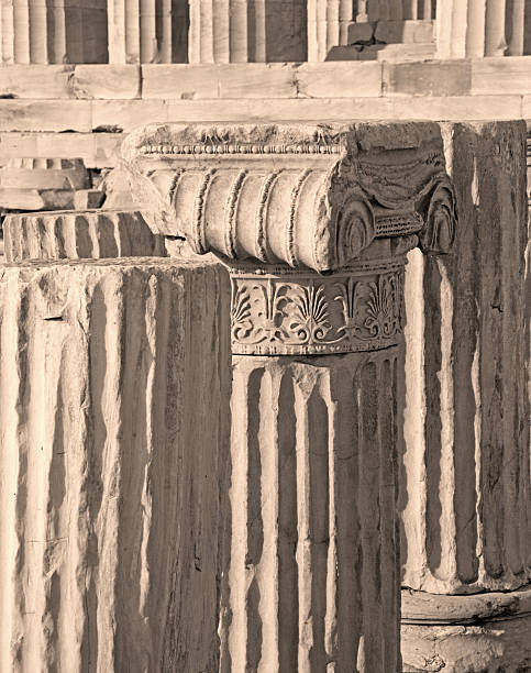 ateny-detal jonowego kapitału na akropol. - column ionic macro architecture zdjęcia i obrazy z banku zdjęć