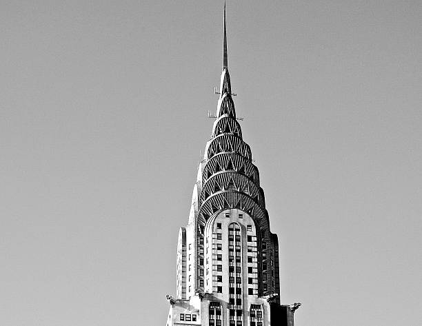 chrysler building couronne noir et blanc - chrysler building photos et images de collection