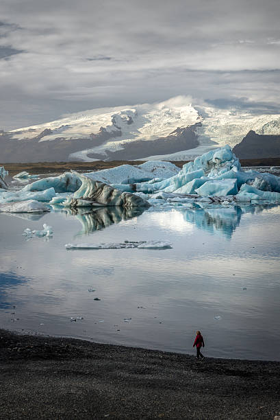 istock Ice cube and iceberg at Jokulsarlon glacial lagoon 501395738