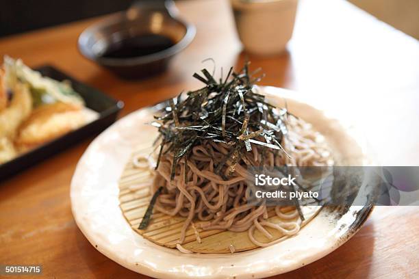 Fideos Soba Con Camarones Fritos Foto de stock y más banco de imágenes de Prefectura de Nagano - Prefectura de Nagano, Alforfón, Alimento