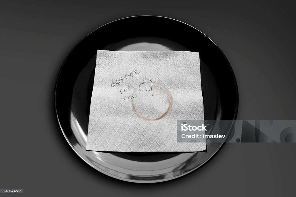 Serviette sur une assiette - Photo de Assiette libre de droits