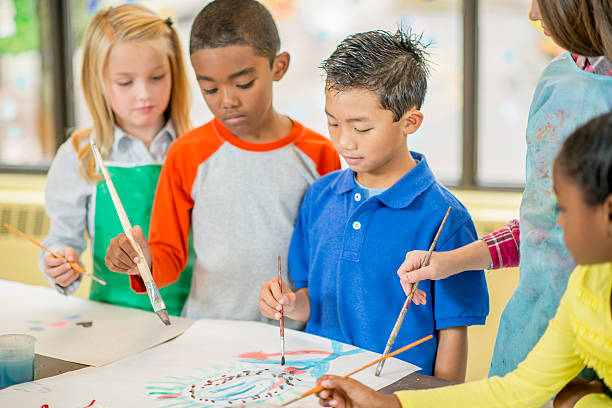 istock Painting Together as a Group 501578526