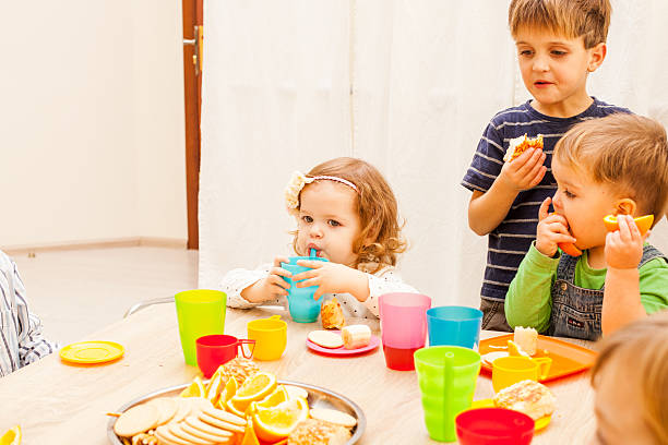 istock Lunch in kindergarden 501578834