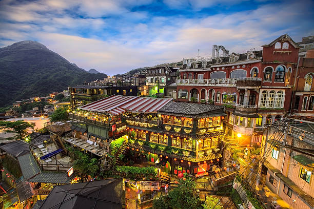 istock Hillside teahouses in Jiufen, Taiwan. 501597223