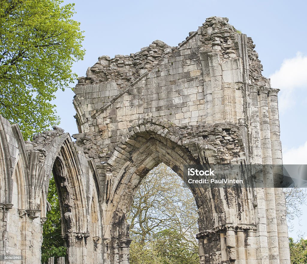 Średniowiecznych ruiny starożytnego miasta Kościół w języku angielskim - Zbiór zdjęć royalty-free (Anglia)