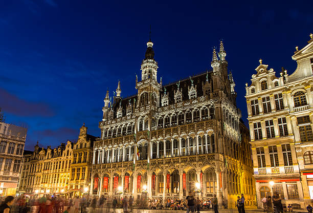 casa del rey en bruselas, bélgica - brussels belgium arranging majestic fotografías e imágenes de stock