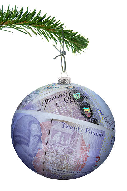 venda conceito de dinheiro bauble natal - gift currency british currency pound symbol imagens e fotografias de stock