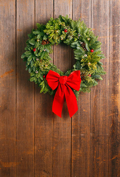 istock Christmas Wreath On Barn Door 501622750