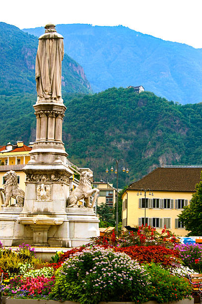 bolzano - botzen photos et images de collection