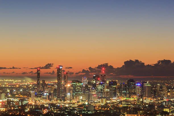 sunrise видом на город из брисбена гора лысуха-tha.australia. - tha стоковые фото и изображения