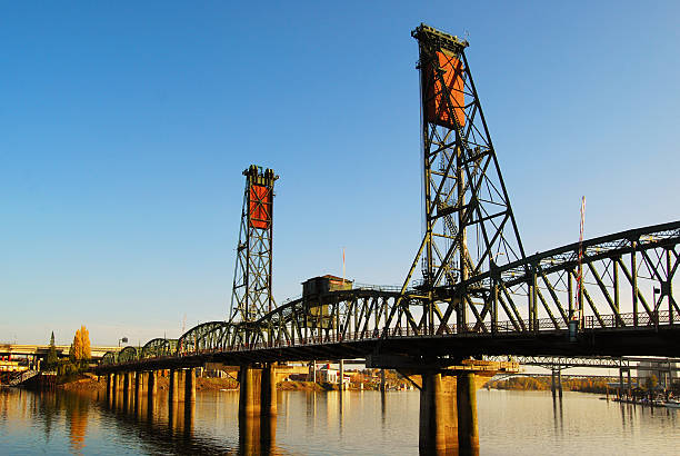 istock Portland Hawthorne Truss Bridge 501628932