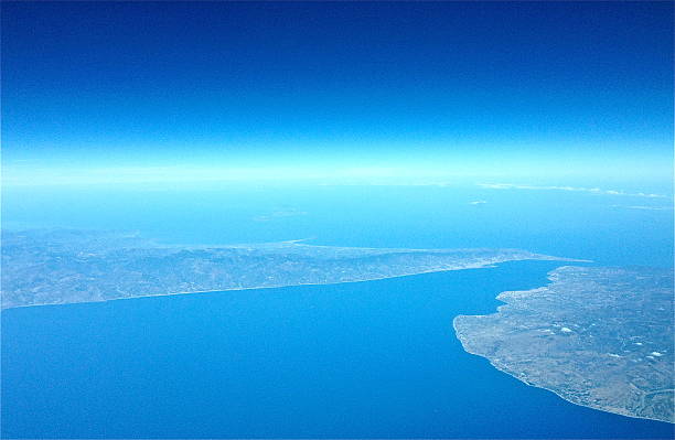 foto aerea di stretto di messina. calabria e la sicilia. - messina foto e immagini stock