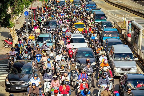 pendler in taipei, taiwan - traffic jam traffic car commuter stock-fotos und bilder