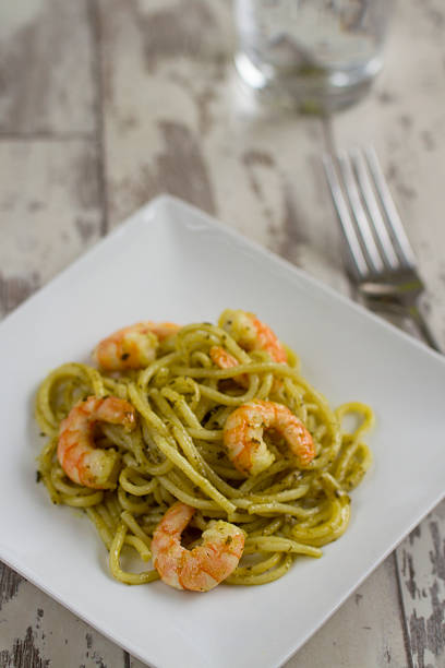 istock Spaghetti with Prawns and Pesto 501671627