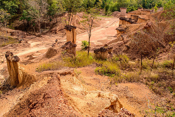 istock Pae Muang Pee Royal Park, A natural architecture 501679918