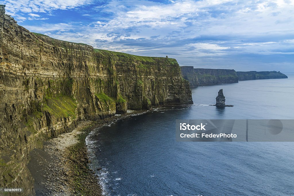 Acantilados de Moher - Foto de stock de Acantilado libre de derechos