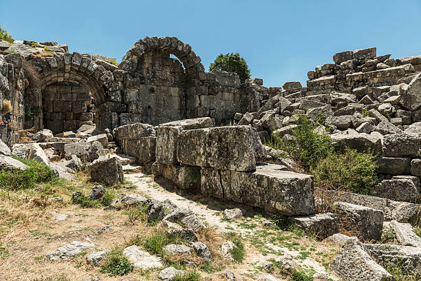 istock Antonine Nymphaeum at Sagalassos, Turkey 501712397
