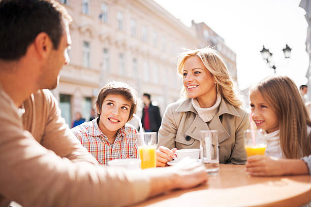 istock Family in a cafe. 501730659