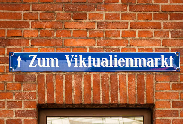istock Street sign Viktualienmarkt, Munich 501730837