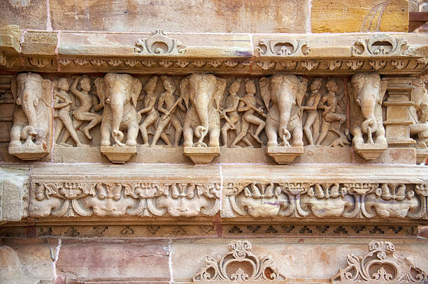 khajuraho gruppo di monumenti - parsvanath foto e immagini stock