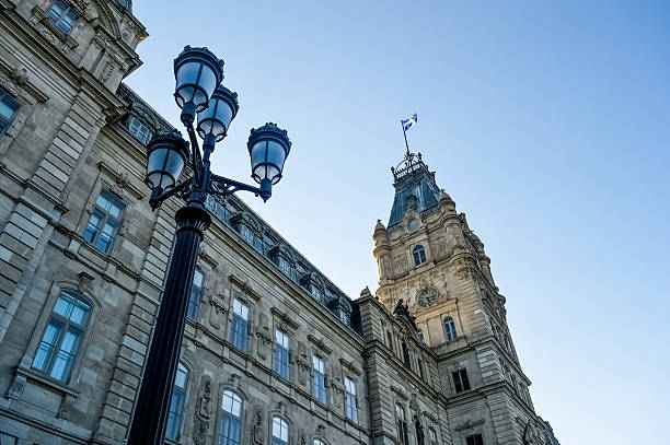 quebeque parlamento na cidade do quebeque - provincial legislature imagens e fotografias de stock