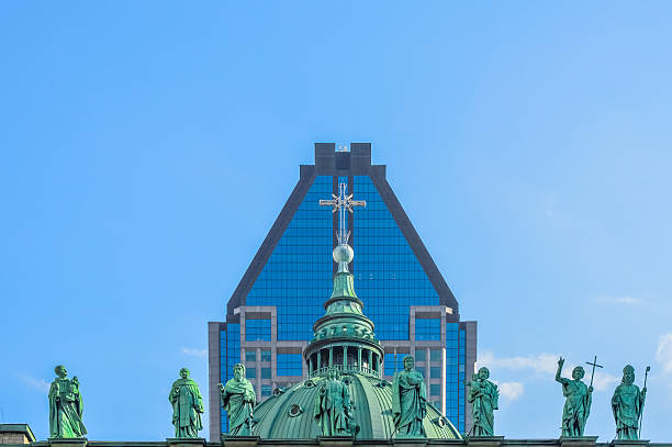 istock Statues on the Cathedral-Basilica of Mary 501741648