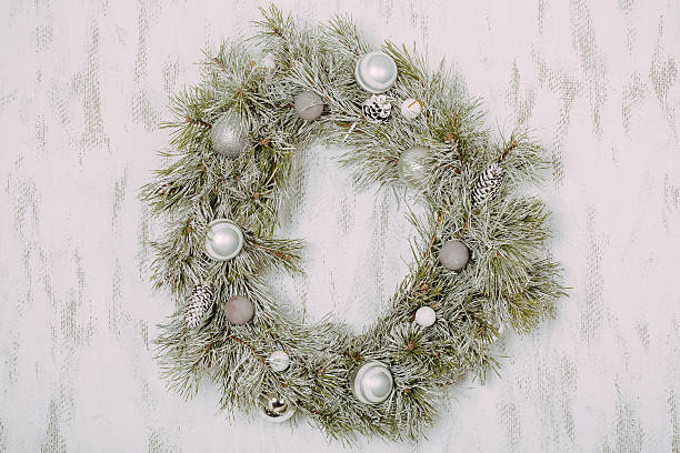 istock Snowy wreath at the wall 501745456