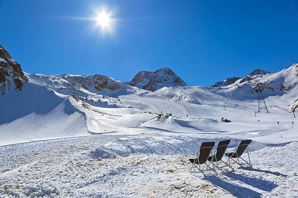 istock Mountains ski resort - Innsbruck Austria 501751286