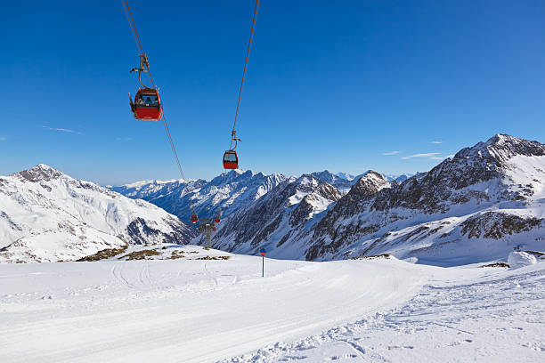 istock Mountains ski resort - Innsbruck Austria 501764454