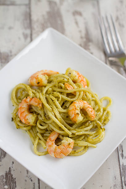istock Spaghetti with Prawns and Pesto 501775883