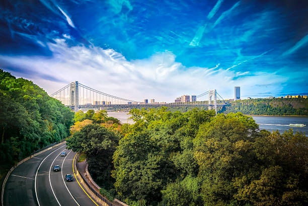 istock Highway with a view of the city 501791498