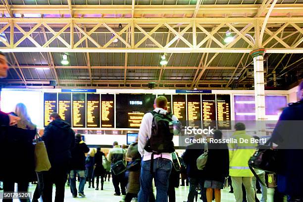 Charing Cross Station London Stockfoto und mehr Bilder von Vereinigtes Königreich - Vereinigtes Königreich, Schlange bilden, Bahnhof