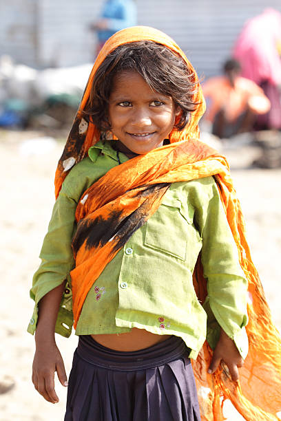 linda chica la india rural - child asian and indian ethnicities facial expression asia fotografías e imágenes de stock