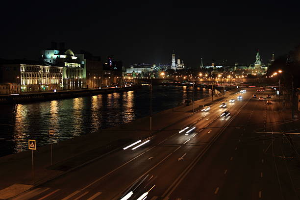 istock night view of the Moscow River 501831769