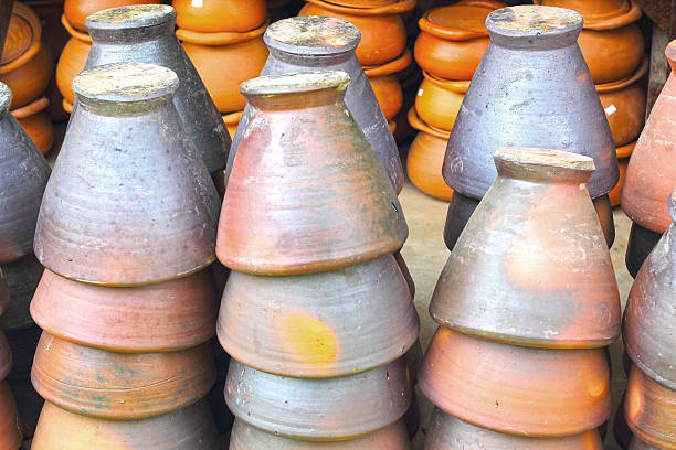 istock Earthenware brown - in the market. 501835527