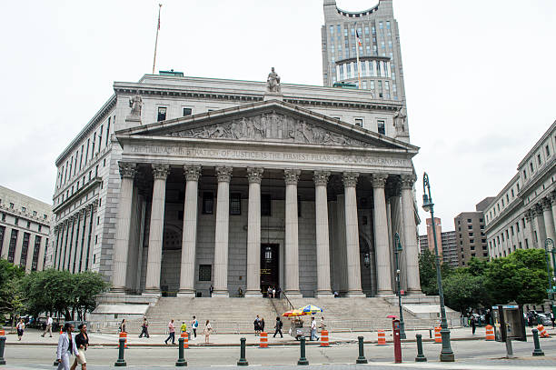 ратуша города нью-йорк - corinthian courthouse column legal system стоковые фото и изображения