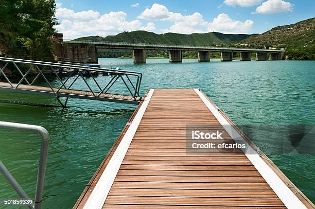 Passeio De Tábuas Cais E Ponte - Fotografias de stock e mais imagens de Acessibilidade - Acessibilidade, Ao Ar Livre, Azul