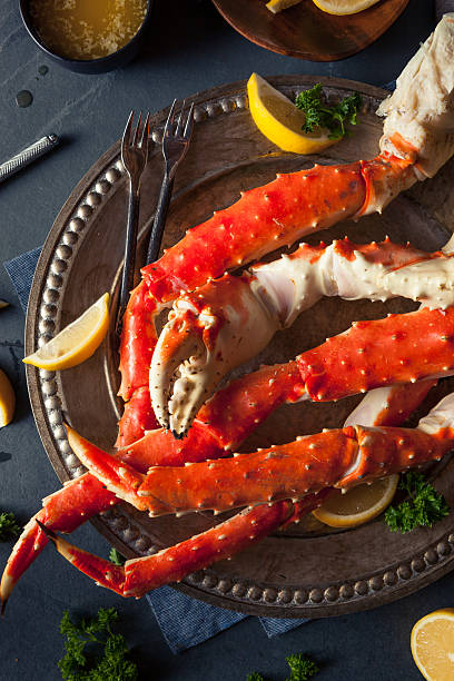 istock Cooked Organic Alaskan King Crab Legs 501882520