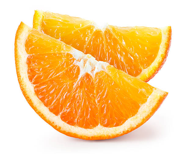 laranja fruta. duas peças isoladas em branco - orange slices imagens e fotografias de stock