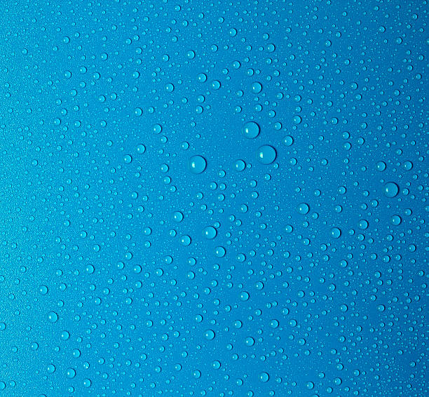 gouttes d'eau - wet surface photos et images de collection