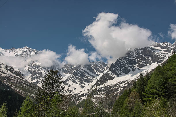 o monte rosa dos alpes - liskamm imagens e fotografias de stock