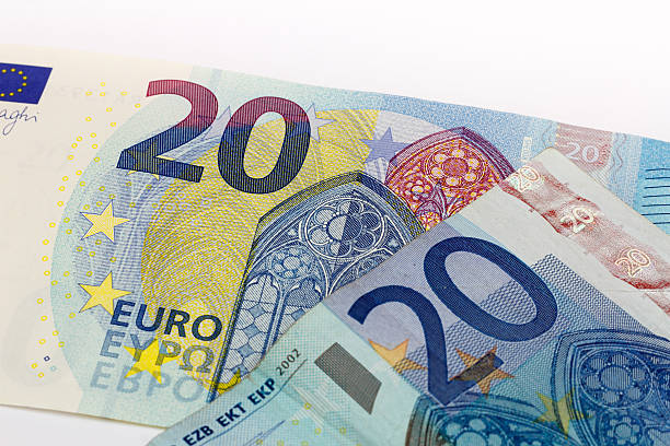 istock Old and New twenty 20 euro banknote bill front 501977068