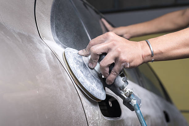 istock Car paint repair series : Sanding paint 502010868