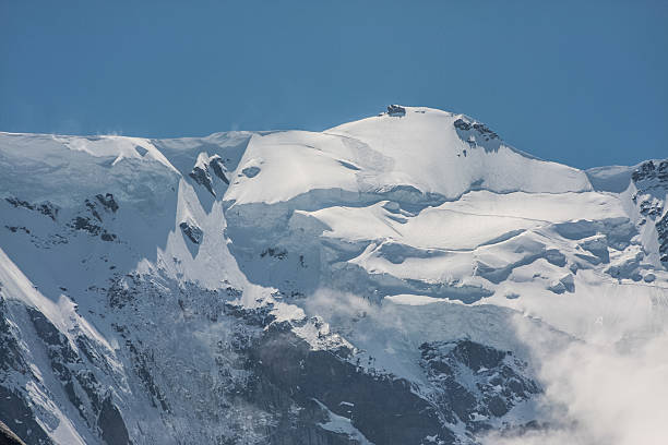 o monte rosa dos alpes - liskamm imagens e fotografias de stock