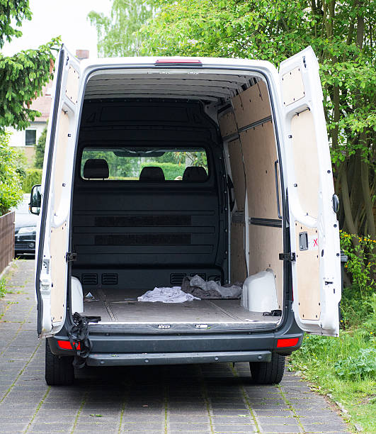istock moving house float - Umzugswagen 502035461