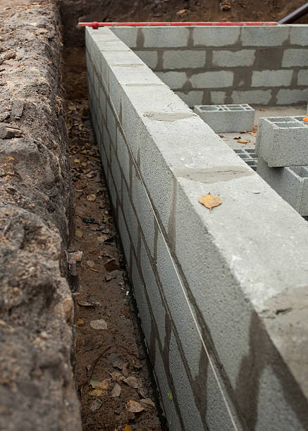 quarteirão parede base para nova casa - foundation block - fotografias e filmes do acervo