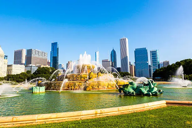 Photo of fountain in chicago downtown