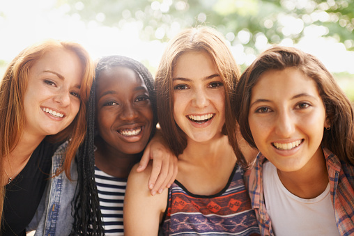 A closeup cropped shot of beautiful teenage friendshttp://195.154.178.81/DATA/i_collage/pi/shoots/783608.jpg