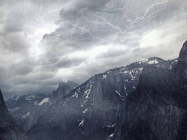 o majestoso lado da natureza - valley storm thunderstorm mountain imagens e fotografias de stock