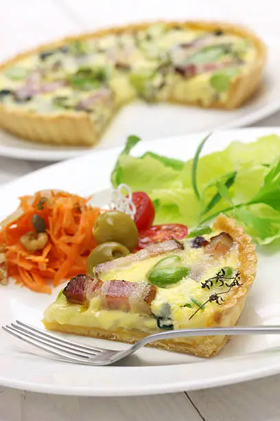 homemade quiche, French cuisine, party food